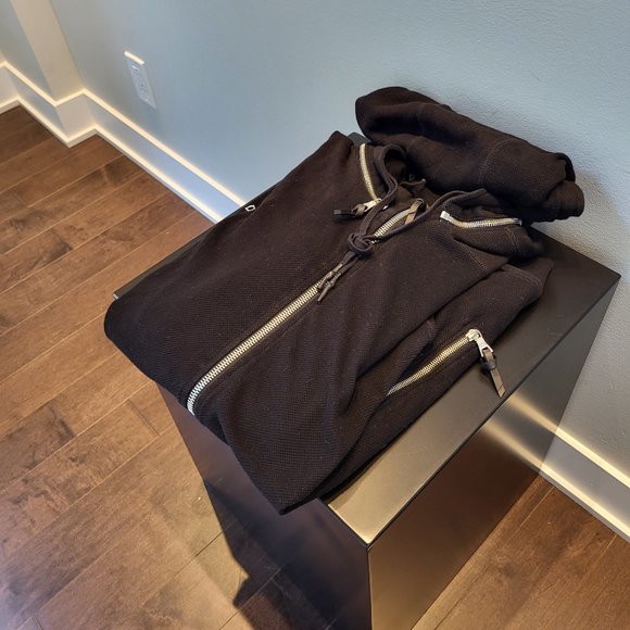 11 by Boris Bidjan Saberi men's drawstring hoodie with zipper pockets and hood - Picture 2 of 6